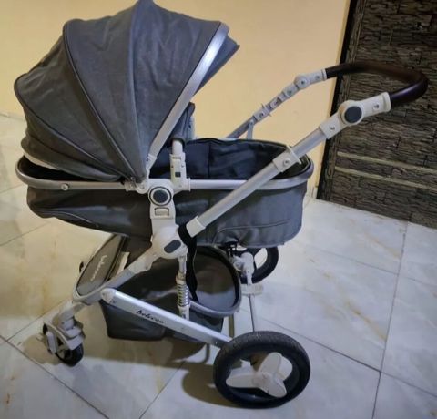 Araba yaxsi veziyyetde qiymet son.Unvan Gunesli — Uşaq arabaları