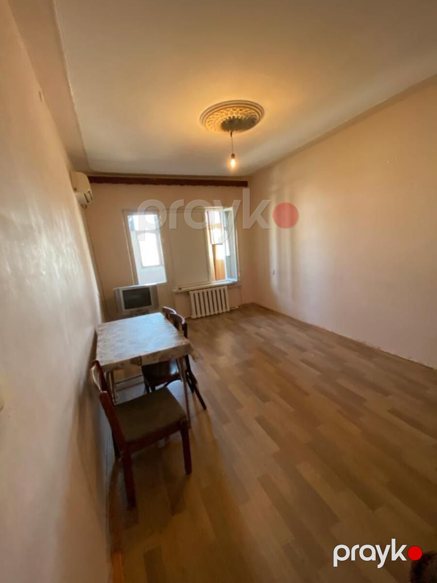 Satılır 2 otaqlı köhnə tikili 65 m² — Mənzil, Bakı (3)