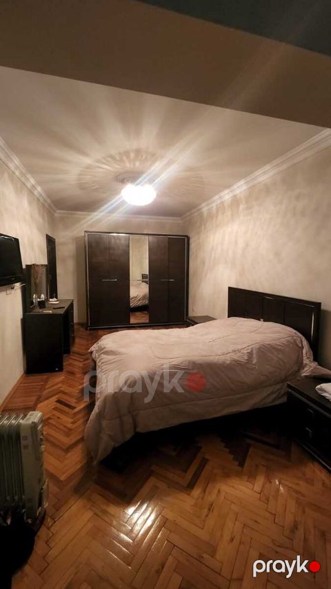 Satılır 4 otaqlı köhnə tikili 120 m² — Bakı