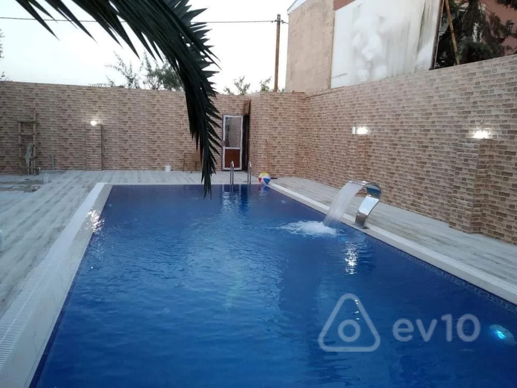 7 otaqlı həyət evi, 350 m², Mərdəkan qəs — Bakı