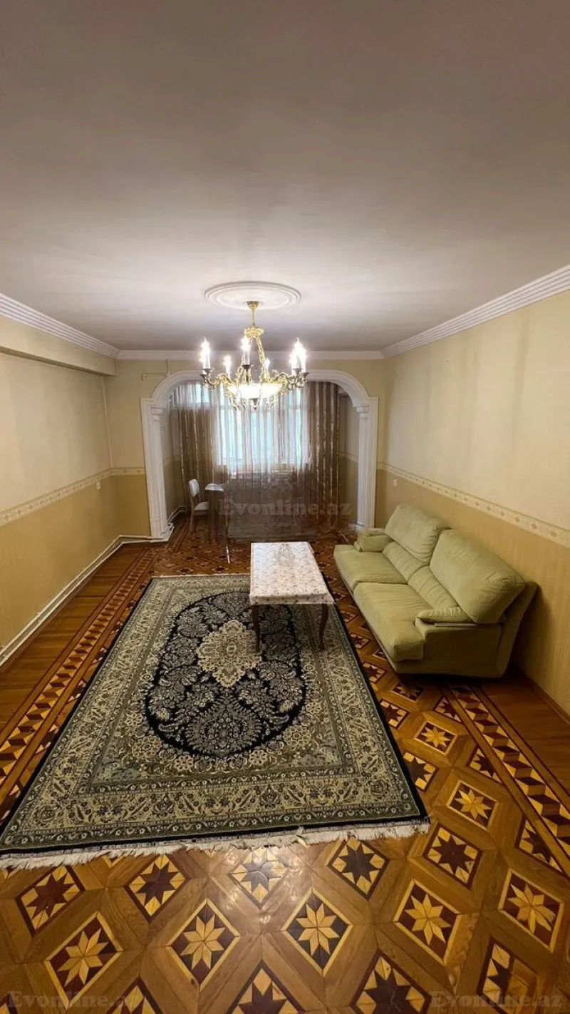 Kirayə verilir 3 otaqlı Mənzil Köhnə tikili 100 m² Bakı, Nərimanov r — Bakı
