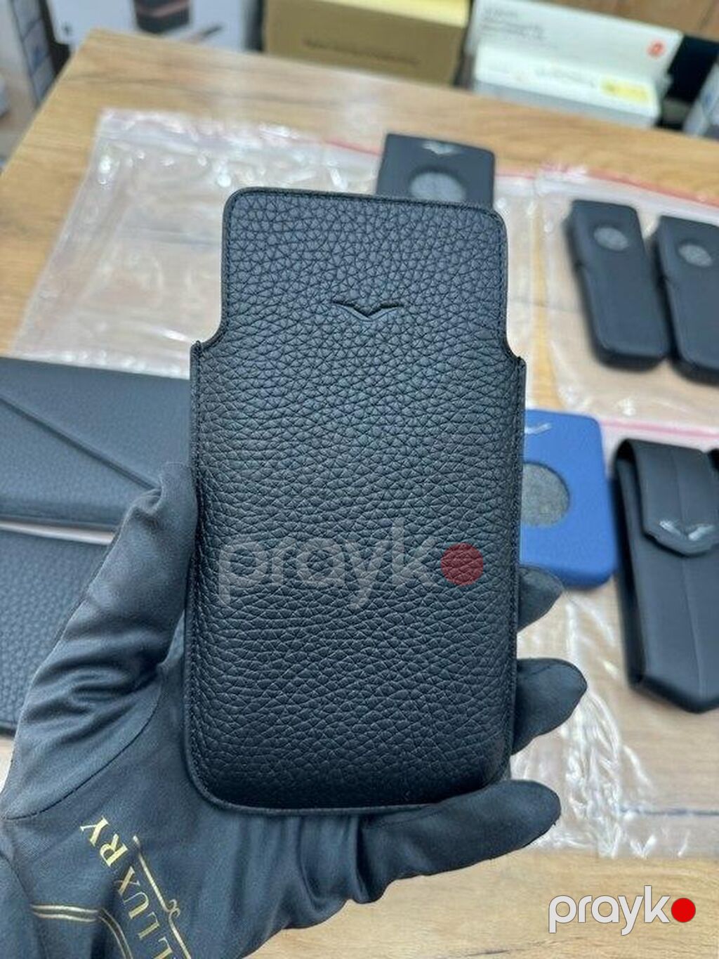 "Vertu Metavertu 2 Max Calf Skin Jade Black 512GB/12GB" arxalığı — Çexollər, Bakı (4)