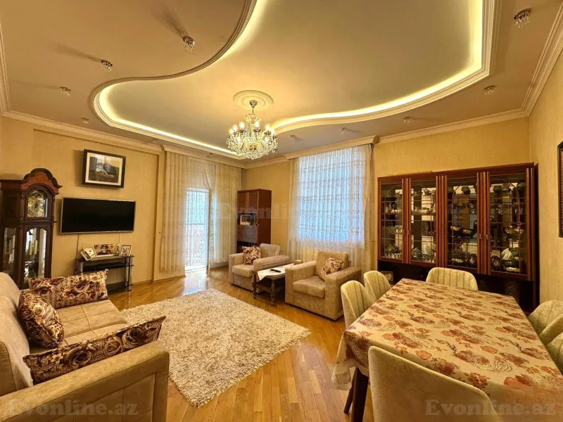 Satılır 3 otaqlı Mənzil Yeni tikili 140 m² Bakı, Yasamal r., İnşaatçılar m., Yasamal — Bakı