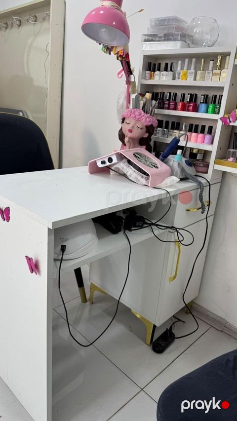 Nigar3. Endirim edildi. Dırnaq masası satılır. 70 azn yaxşı — Digah