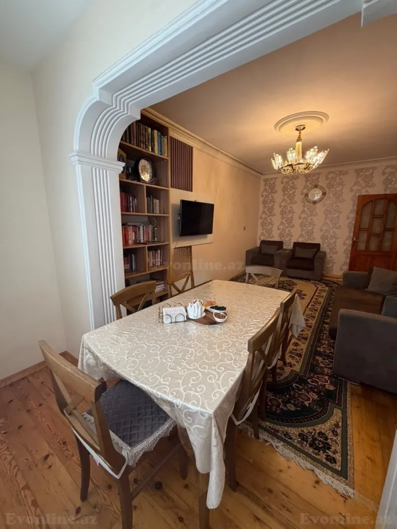 Satılır 3 otaqlı Mənzil Köhnə tikili 90 m² Bakı, Nizami r., Xalqlar Dostluğu m., 8-ci kilometr — Mənzil, Bakı (2)