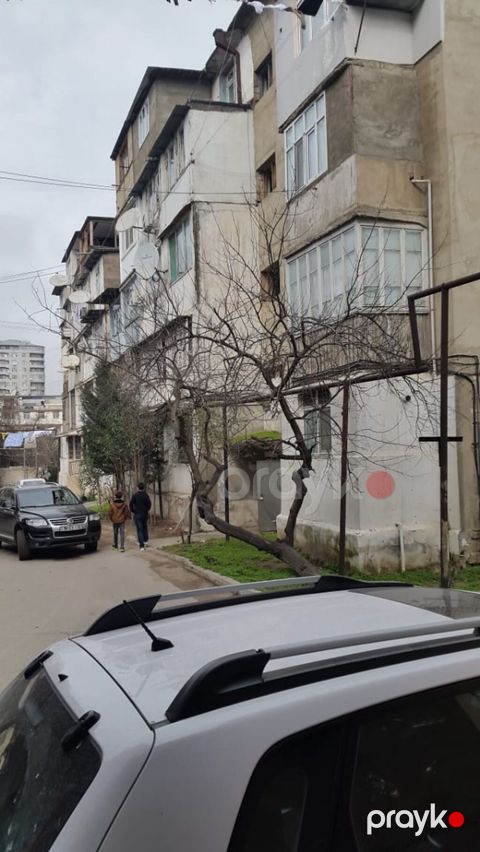 Maklerlər heç bir halda narahat etməsinlər. Mənzil İnşaatçılar — Bakı
