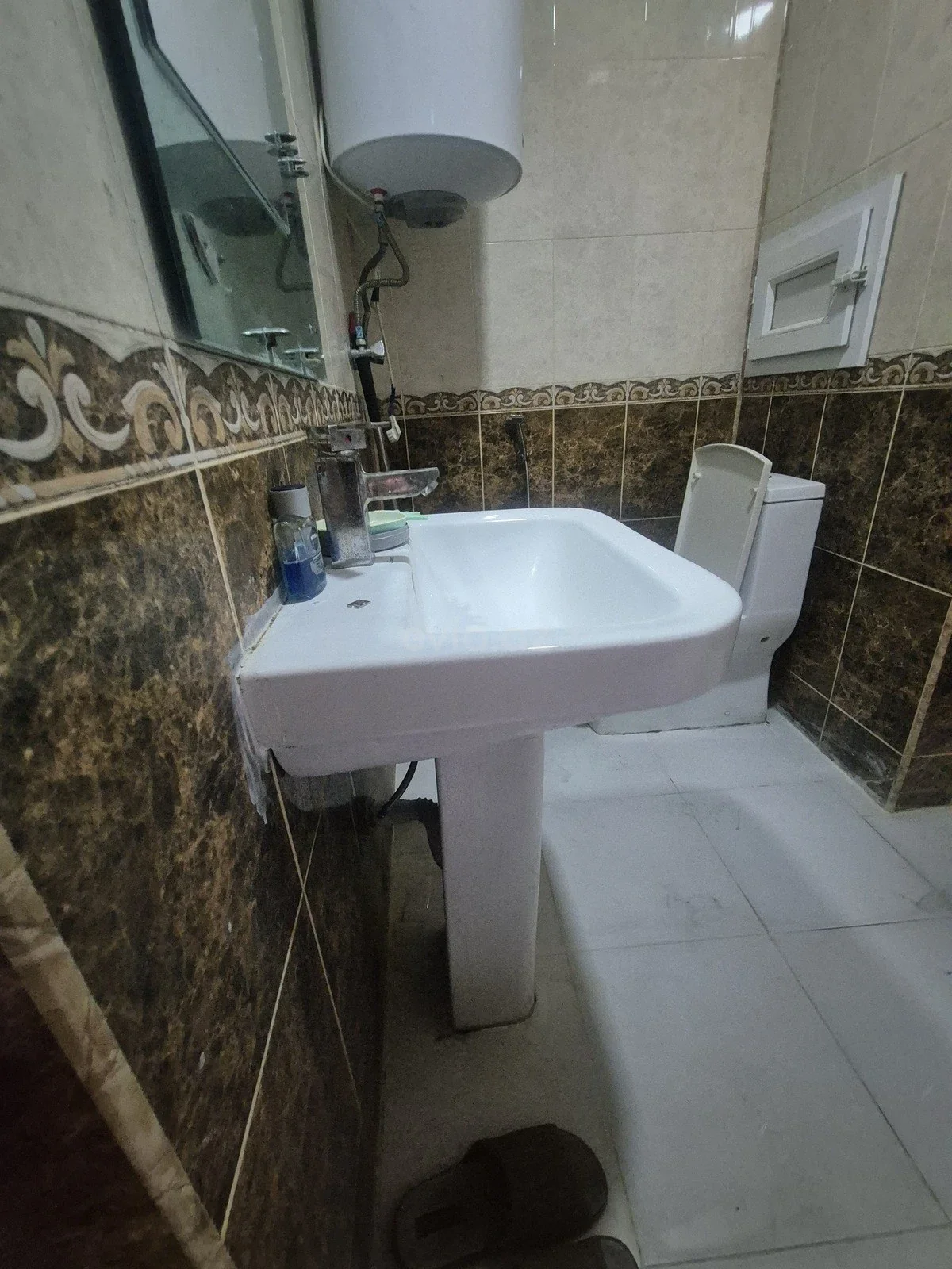 2 otaqlı orta təmirli mənzil satılır 1-ci mikrorayonda — Mənzil, Bakı (12)