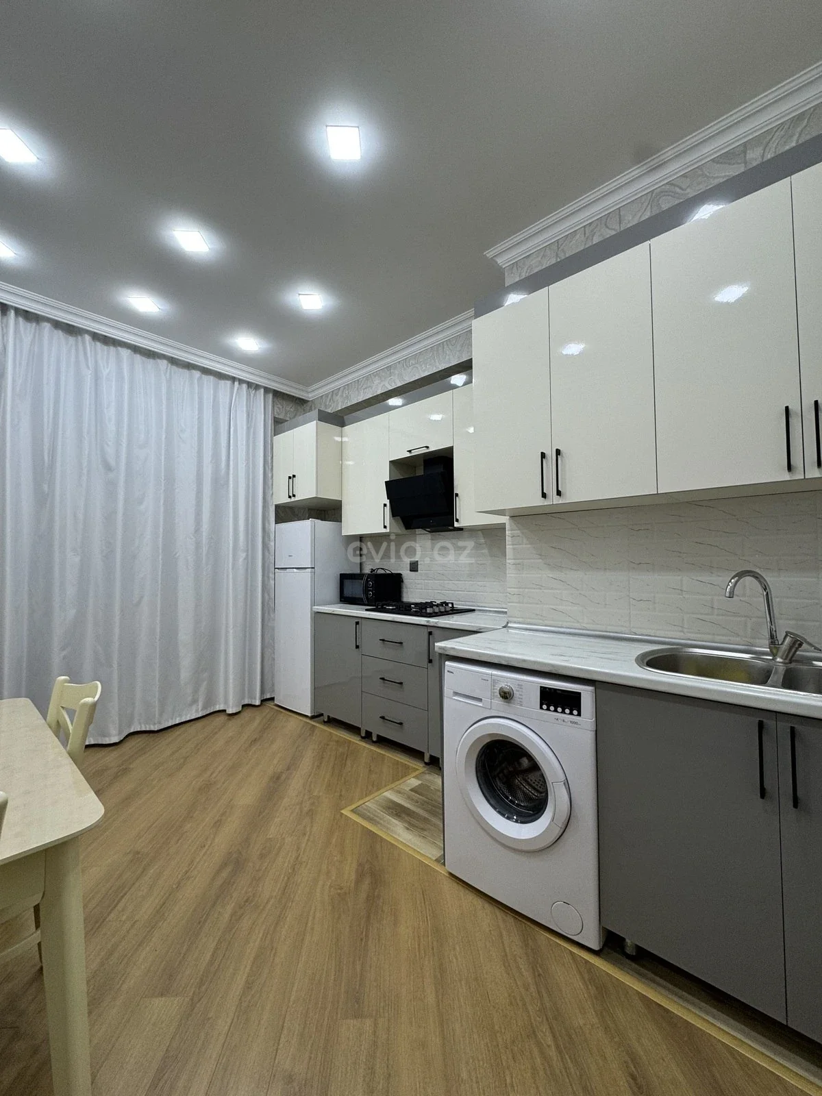 Kirayə 2 otaqlı mənzil 8 Noyabr metrosu yaxınlığında — Mənzil, Bakı (8)