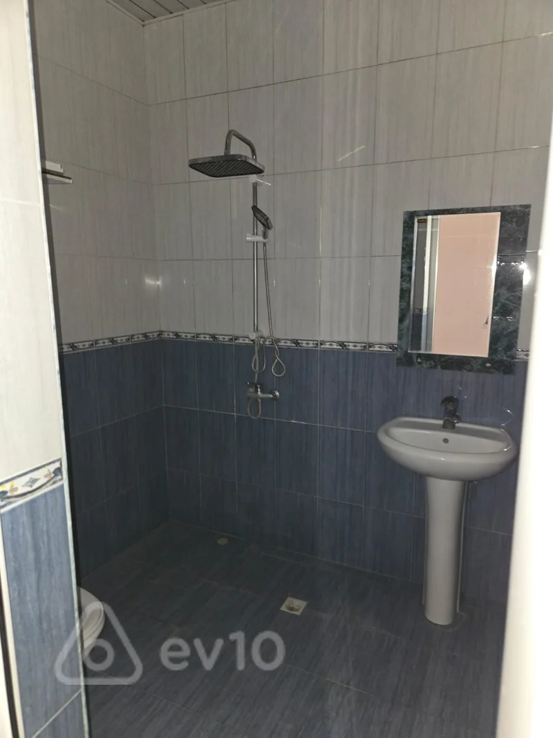 6 otaqlı həyət evi, 180 m², Varovski qəs — kirayə — Ev, villa, Bakı (10)