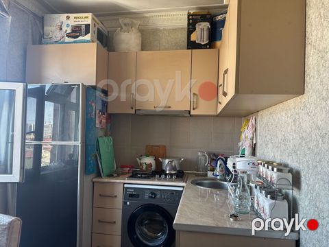 Metbex mebeli. 300man. Yaxsi veziyyetdedi.Ustunde qaz moyka — Masazır
