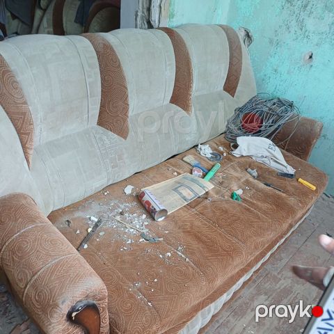 Divan iki ədəd kreslo hövsan qəsəbəsindədi işlənmişdi Dəst tərkibi: 1 — Bakı