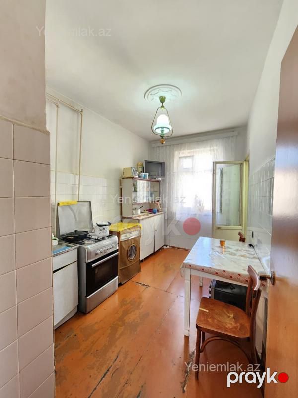 Satılır 3 otaqlı Bina evi menzil (Köhnə tikili), 70 m², 6-cı mikrorayon — Mənzil, Sumqayıt (11)