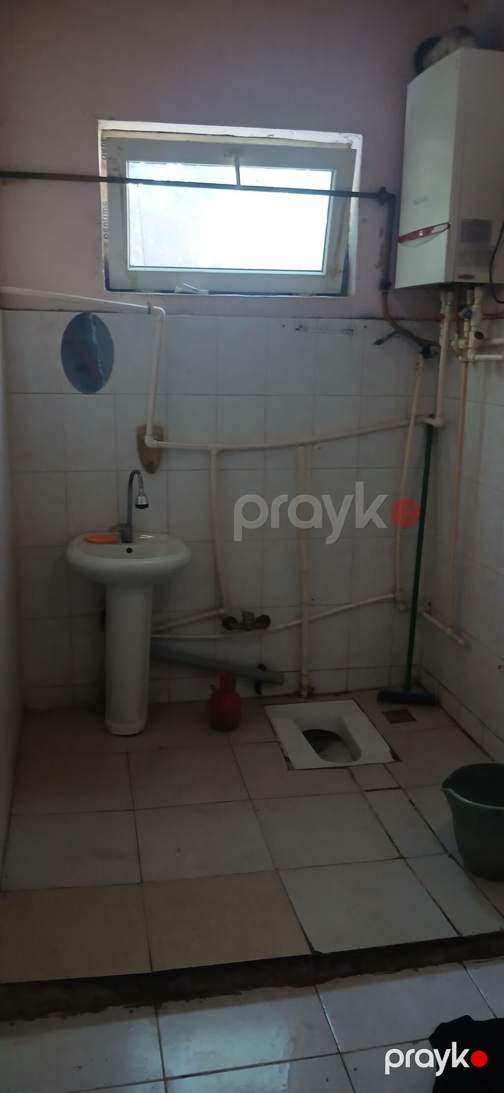 Köməkçi yataqxana/hostel tipli obyekt – uzun dəhliz boyunca pərdələrlə — Mənzil, Bakı (4)