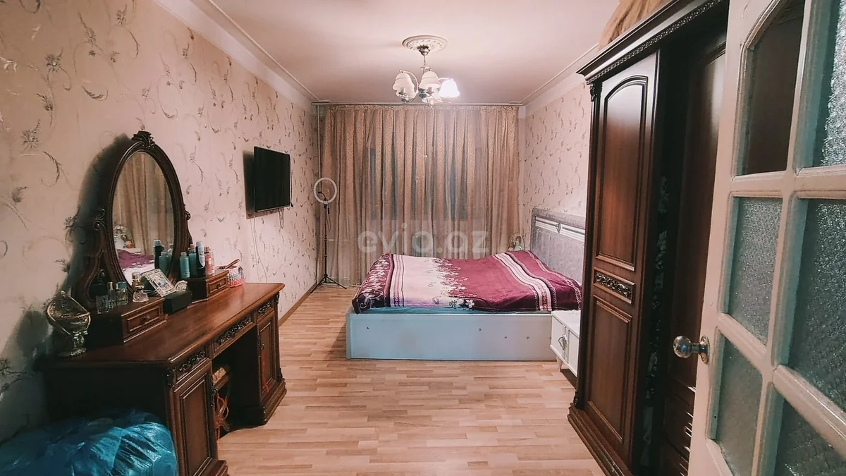 4 otaqlı orta təmirli mənzil satılır Əhmədli qəsəbəsində — Bakı