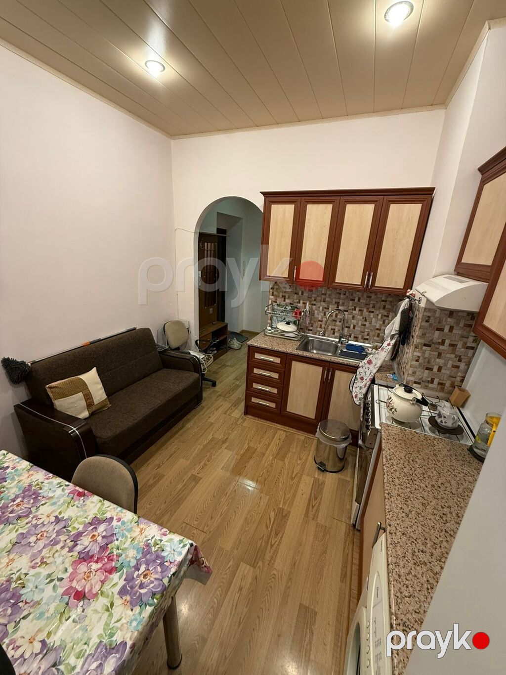 Nizami metrosu yaxınlığında otaq yoldaşı axtarılır Hazırda evdə 1 — Mənzil, Bakı (4)