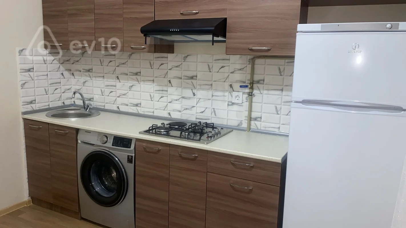 4 otaqlı mənzil, 100 m², Binəqədi qəsəbəsi,Binəqədi rayonu Mida — kirayə — Bakı