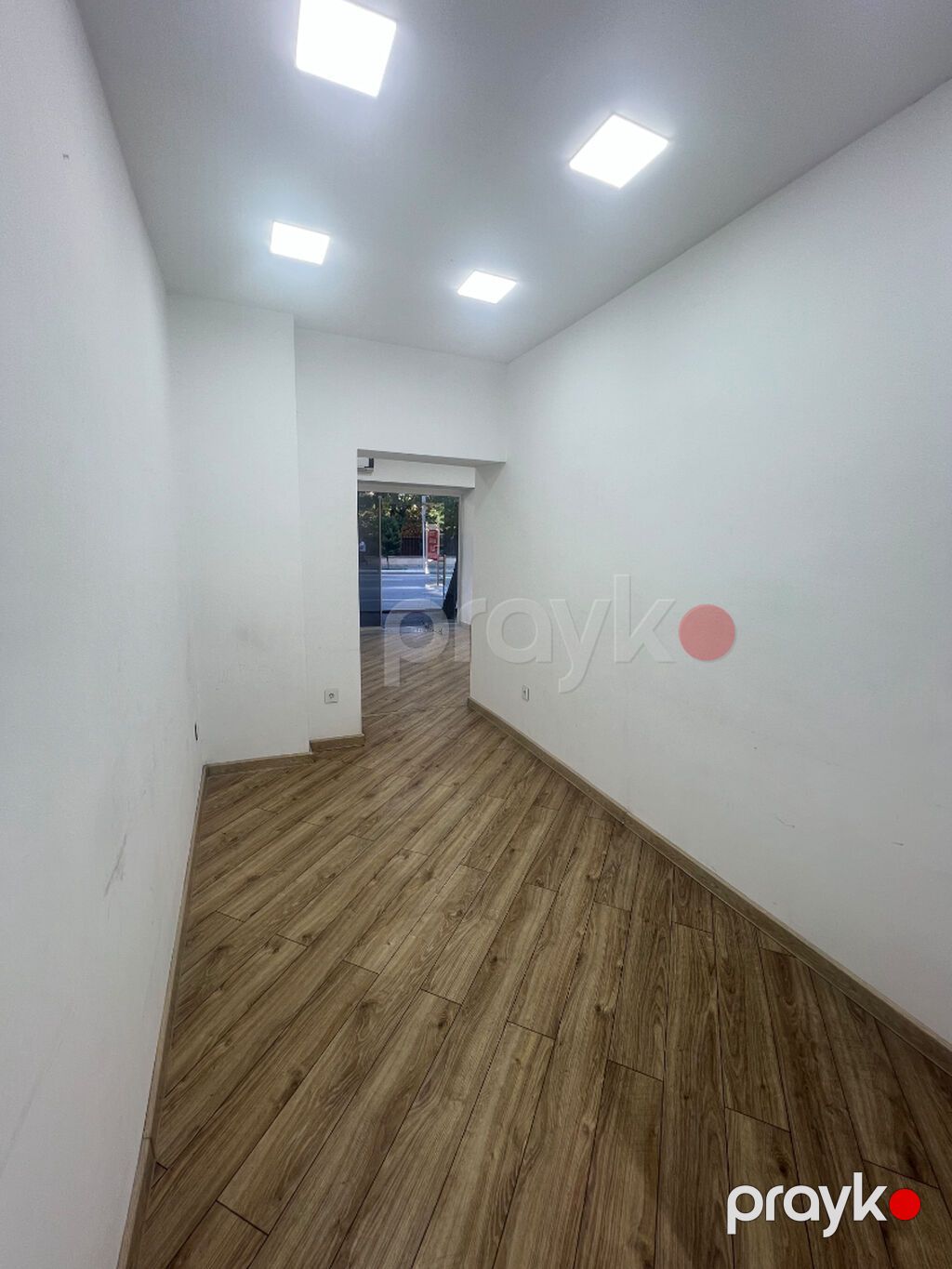 Şəhərin Mərkəzi İcarə Obyekt Obyekt,28 May metrosunun çıxışına — Əmlak, Bakı (3)