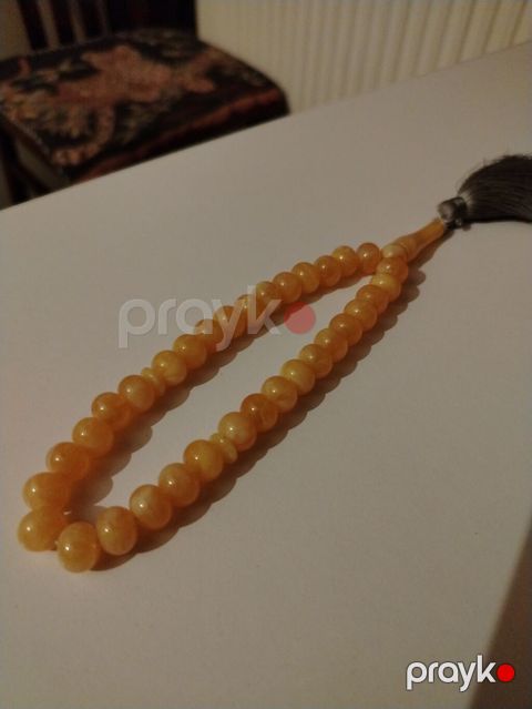 Sarı tonlarda klassik təsbeh - Material: parlaq, krem-sarı rəngli — Mehdiabad
