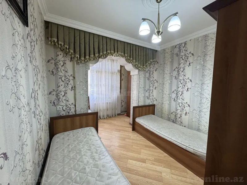 Satılır 3 otaqlı Mənzil Köhnə tikili 90 m² Bakı, Xətai r., Əhmədli m — Mənzil, Bakı (8)