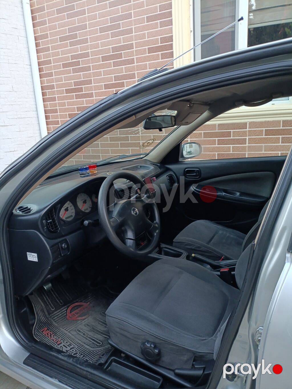 Nissan Sunny: 1.3 l 2005 il Sedan — Avtomobillər, Novxanı (9)