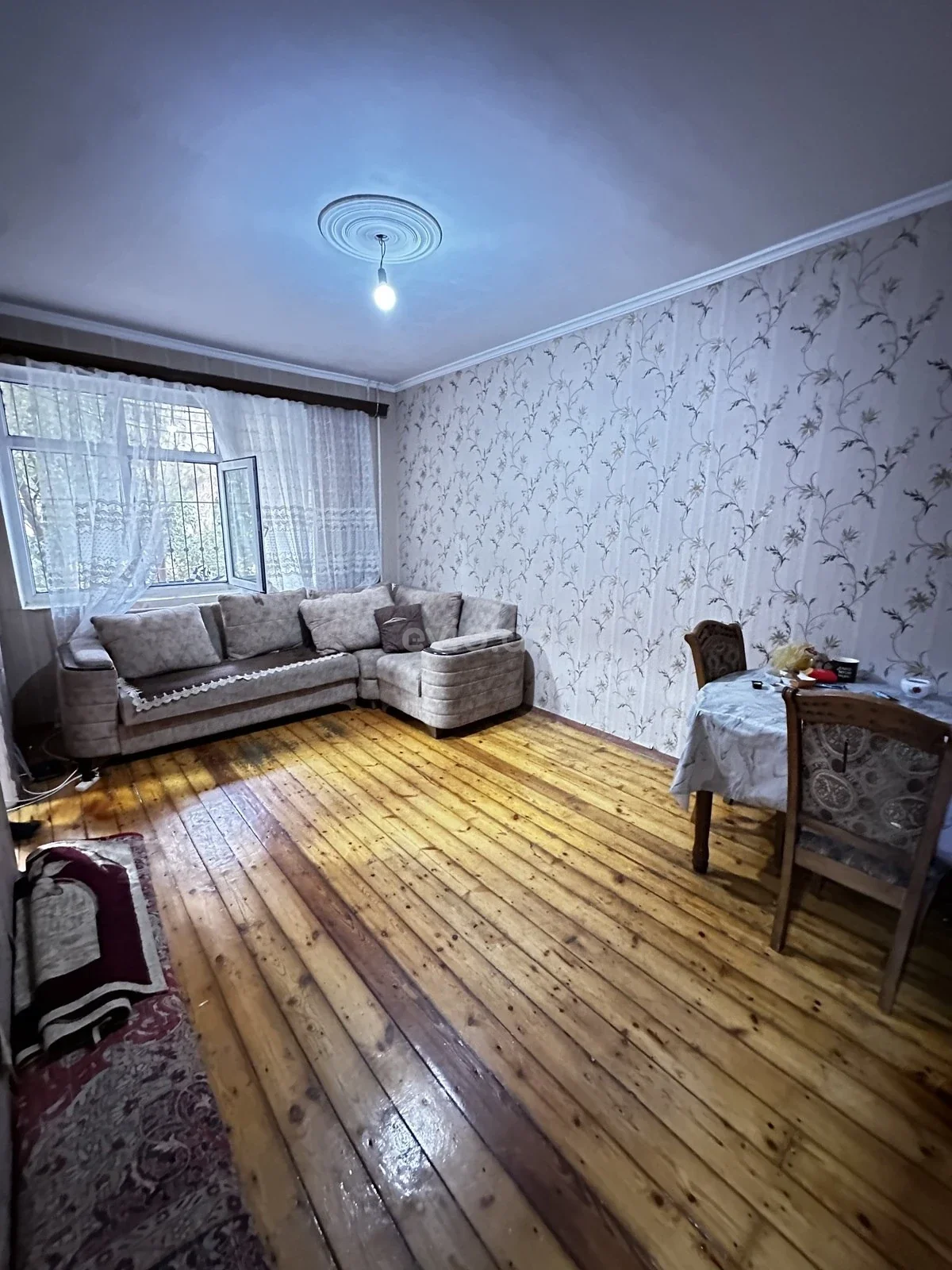 2 otaqlı orta təmirli mənzil satılır 5-ci mikrorayonda — Mənzil, Bakı (2)