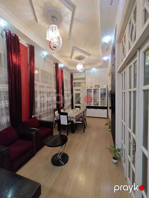 Satılır 3 otaqlı köhnə tikili 68 m² — Bakı