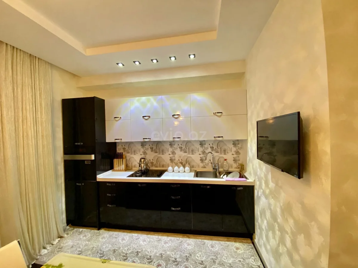 Kirayə 2 otaqlı mənzil 7-ci mikrorayonda — Mənzil, Bakı (9)