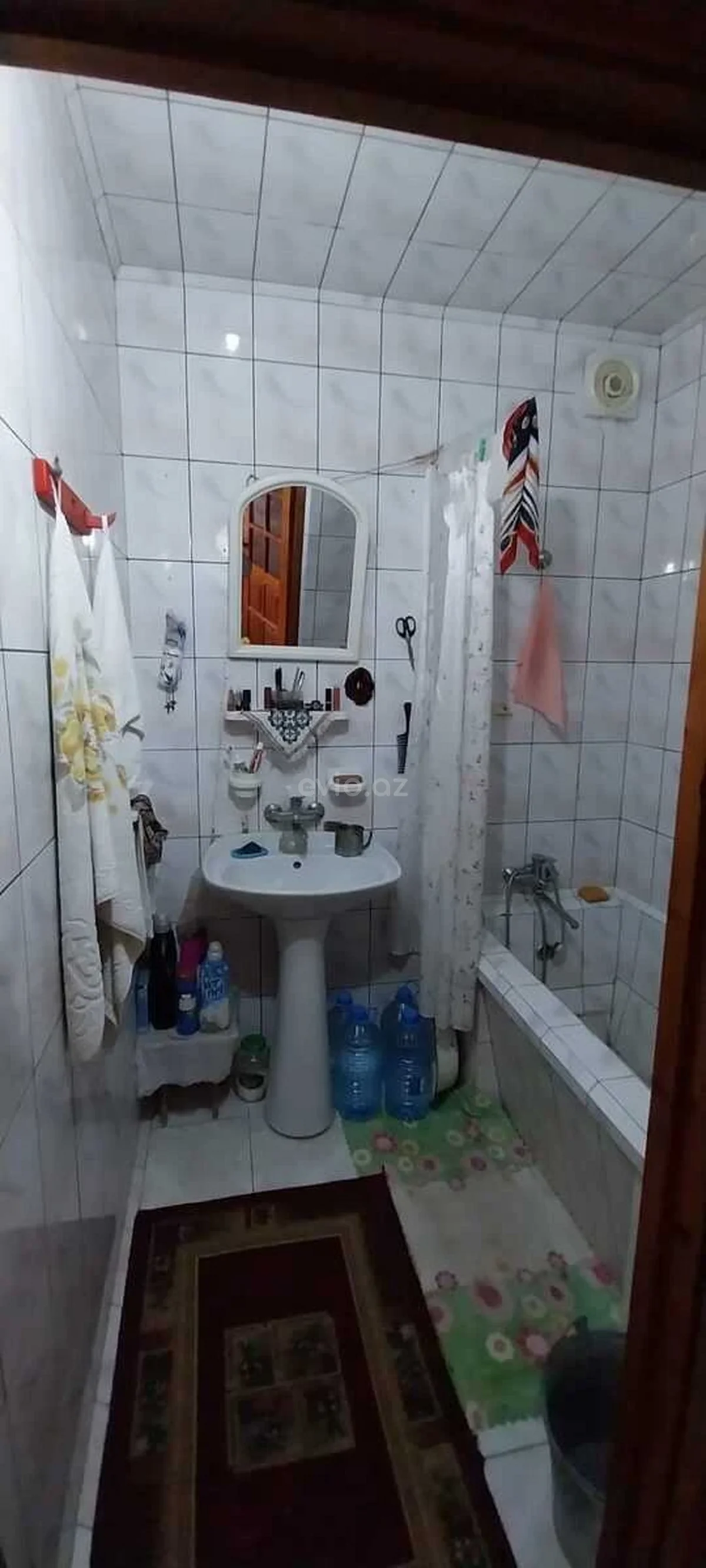 4 otaqlı orta təmirli mənzil satılır Mərdəkan qəsəbəsində — Mənzil, Bakı (9)