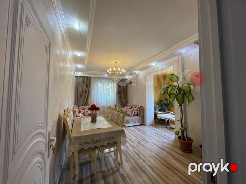 Satılır 2 otaqlı köhnə tikili 65 m² — Bakı