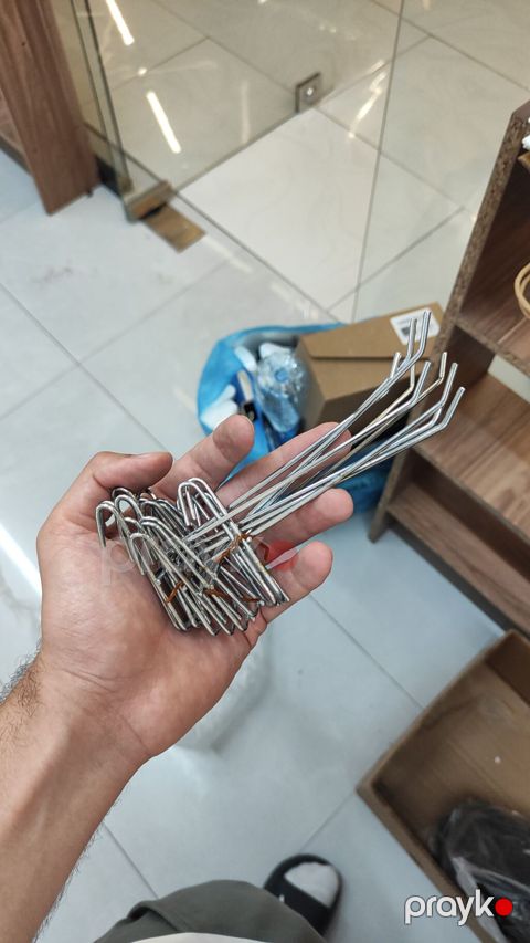 Məhsul: Perforasiya olunmuş lövhə (pegboard) üçün metal asqı qarmaqlar — Bakı