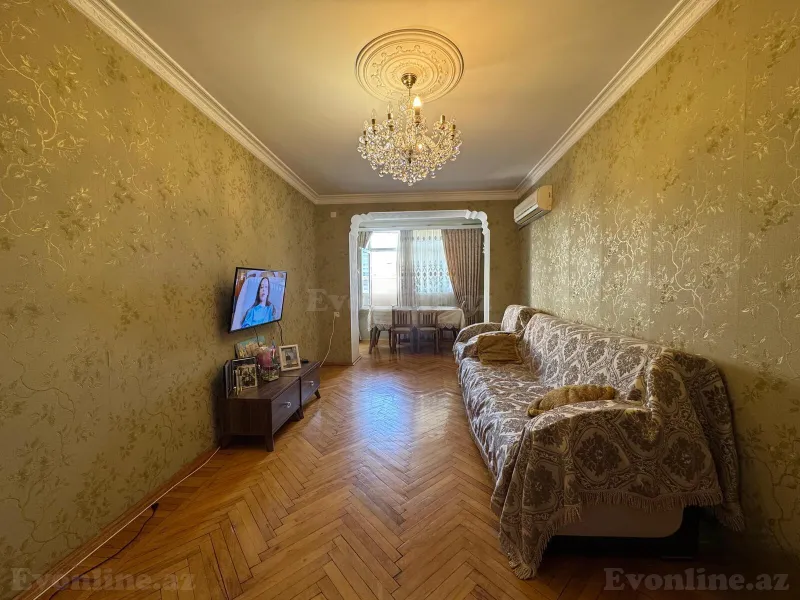 Satılır 3 otaqlı Mənzil Köhnə tikili 80 m² Bakı, Nizami r., Xalqlar Dostluğu m — Bakı