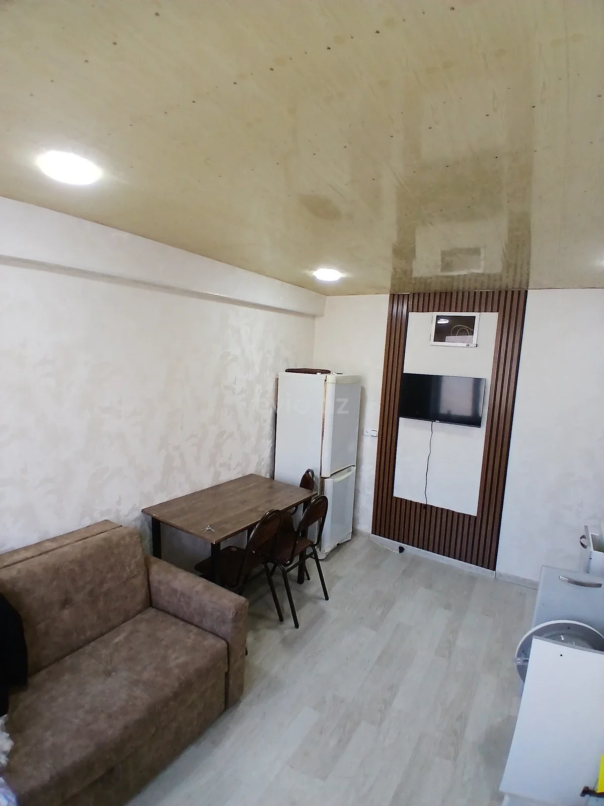 1 otaqlı orta təmirli mənzil satılır 7-ci mikrorayonda — Bakı