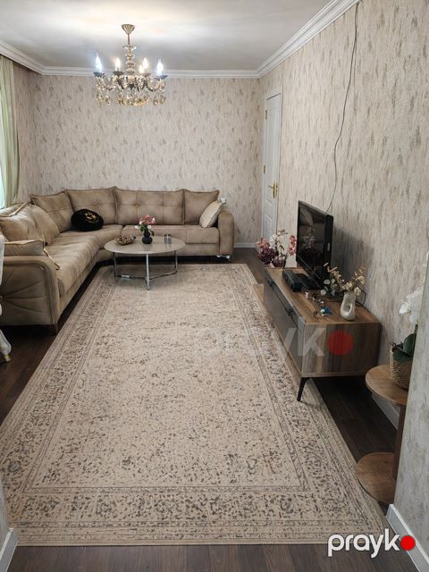 Satılır 2 otaqlı köhnə tikili 70 m² — Bakı