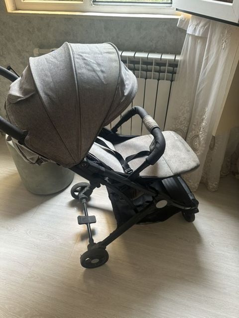 Qatlanan uşaq arabası satılır. Kompakt və yüngül konstruksiyaya — Strollers