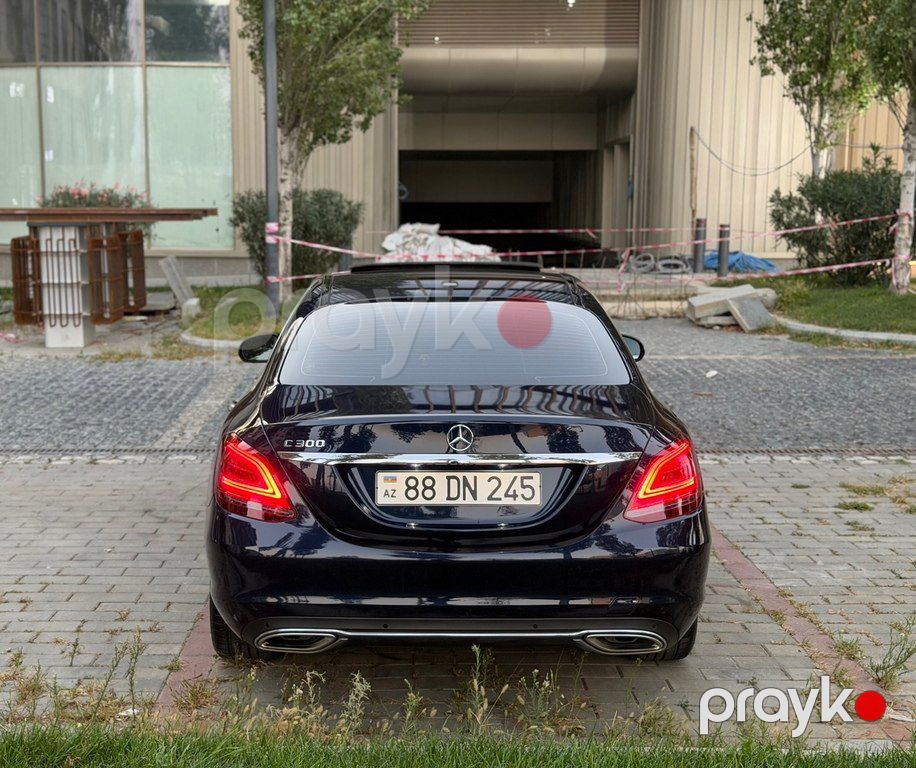 Mercedes C 300, 2.0 L, 2020 il, 70 000 km — Avtomobillər, Bakı (8)