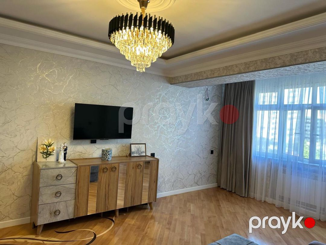 Satılır 1 otaqlı köhnə tikili 50 m² — Mənzil, Bakı (8)