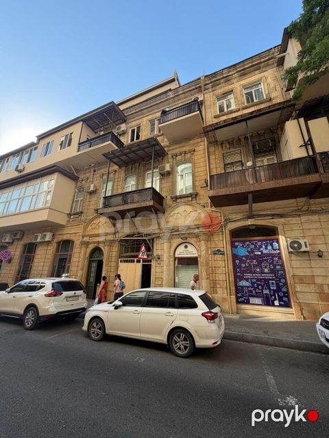 Satılır 3 otaqlı köhnə tikili 90 m² — Bakı