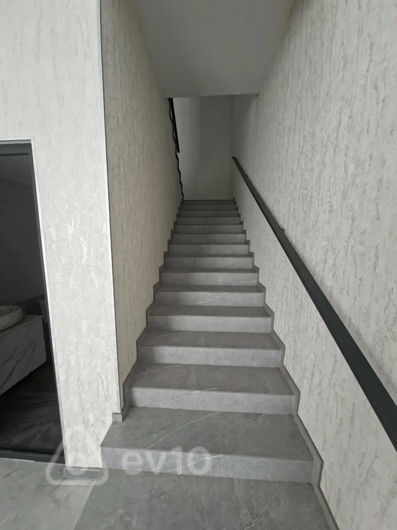 5 otaqlı həyət evi, 240 m², Mərdəkan qəs — Ev, villa, Bakı (12)