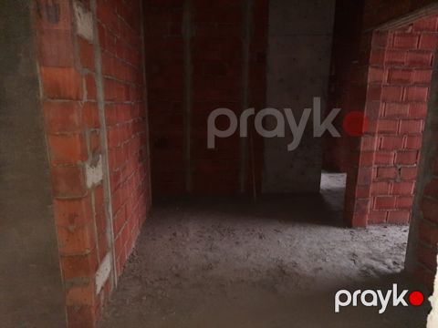 2 otaqlı təmirsiz yeni tikili — Bakı