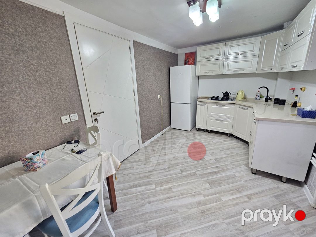 İcarəyə verilir 2 otaqlı köhnə tikili 102 m² — Mənzil, Bakı (9)