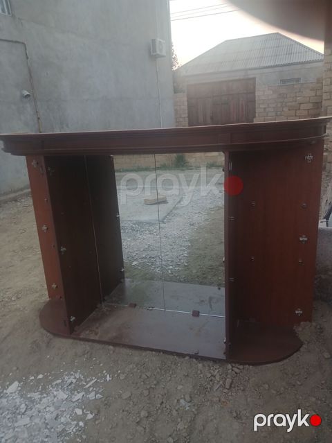 TV altlığı / vitrini - Material: ağac teksturasında laminat panel — Saray