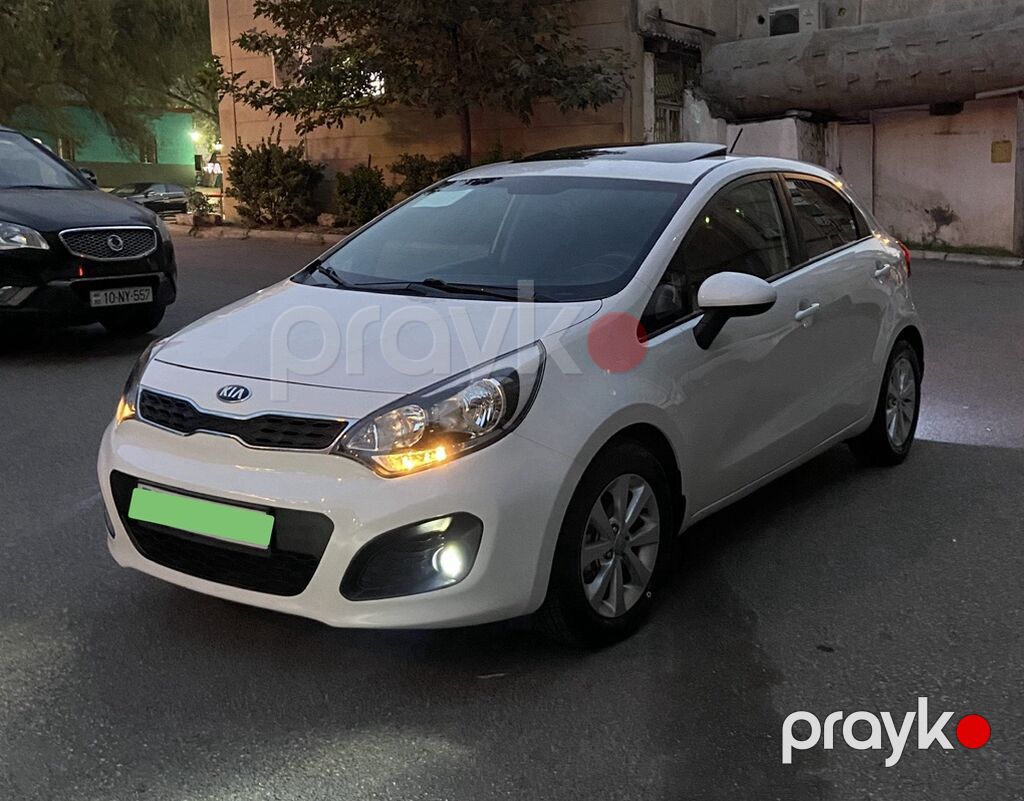 Kia Rio: 1.4 l 2014 il Hetçbek — Avtomobillər, Bakı (9)