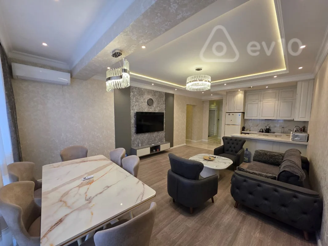 3 otaqlı mənzil, 108 m², Cəfər Cabbarlı Küçəsi — kirayə — Bakı