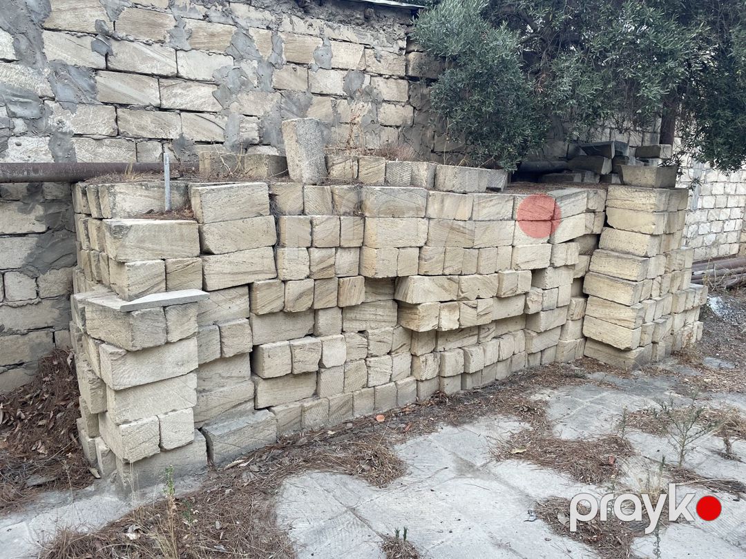Mişar daşı və kərpiclər — Təmir və inşaat, Bakı (3)