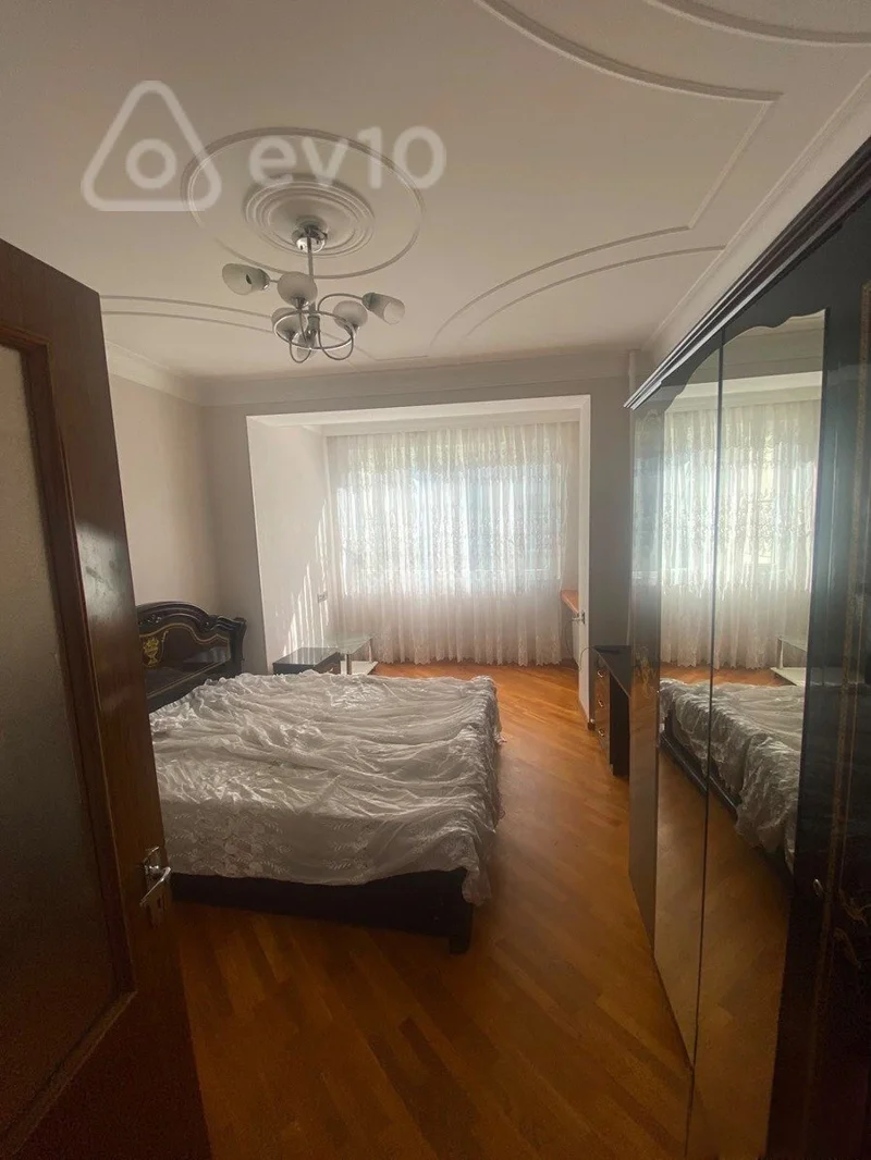 3 otaqlı mənzil, 80 m², Parlament pr — kirayə — Bakı