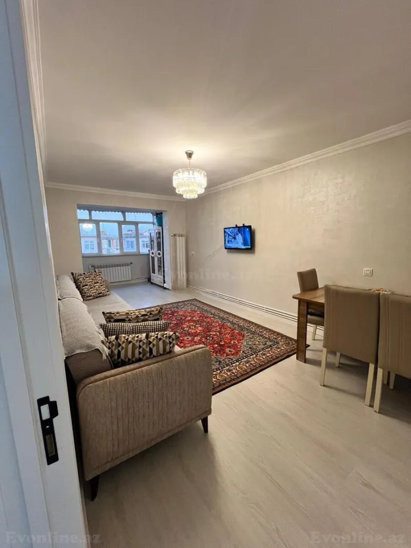 Satılır 3 otaqlı Mənzil Köhnə tikili 70 m² Bakı, Nizami r., Xalqlar Dostluğu m., 8-ci kilometr — Bakı