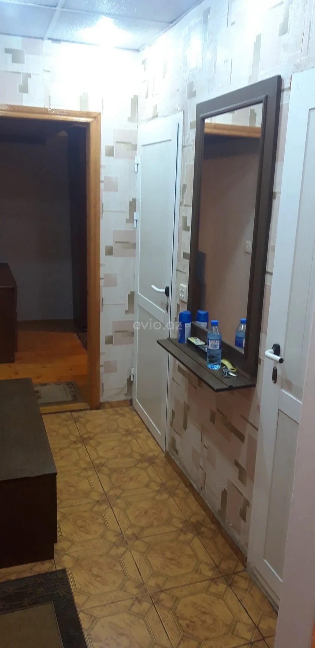 2 otaqlı orta təmirli mənzil satılır 1-ci mikrorayonda — Mənzil, Bakı (11)