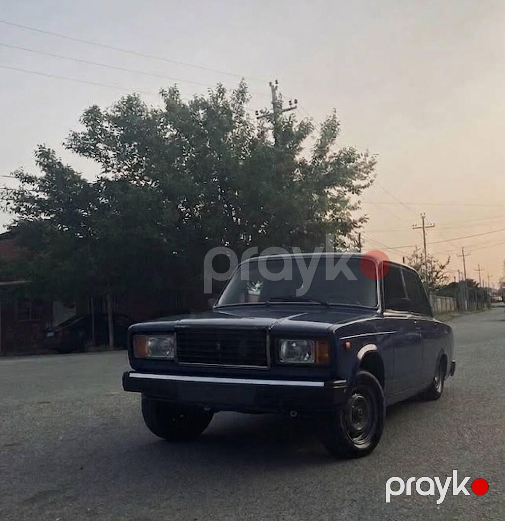 VAZ 2107, dördqapılı sedan, tünd mavi rəng. - Kuzov: klassik “07” — Avtomobillər, Salyan (6)