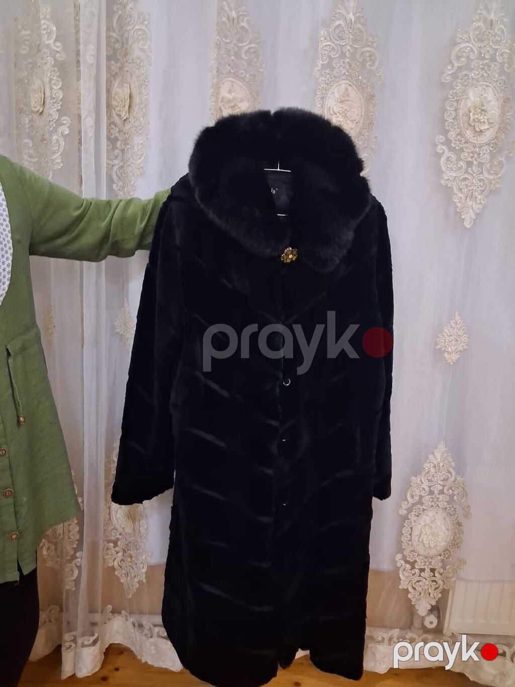 Kürk, rəng - Qara — Şubə, Bakı (2)