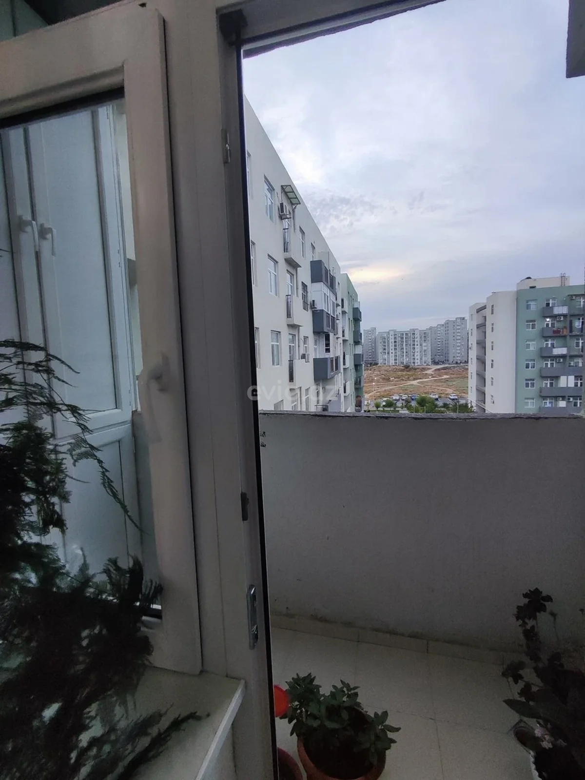 2 otaqlı tam təmirli mənzil satılır Hövsan qəsəbəsində — Mənzil, Bakı (10)